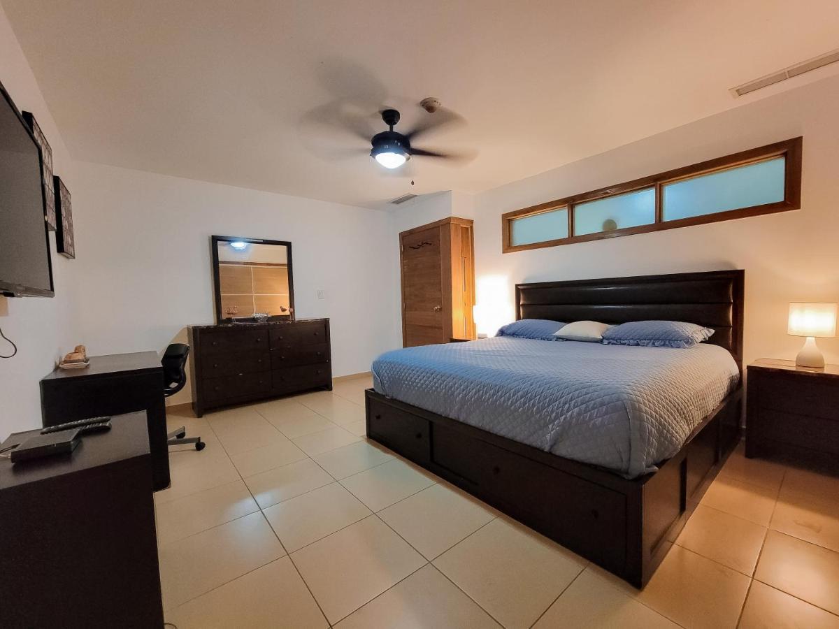 Marbella Towers Beachfront 2 Bedrooms Juan Dolio Bagian luar foto