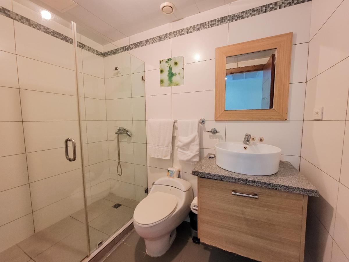 Marbella Towers Beachfront 2 Bedrooms Juan Dolio Bagian luar foto